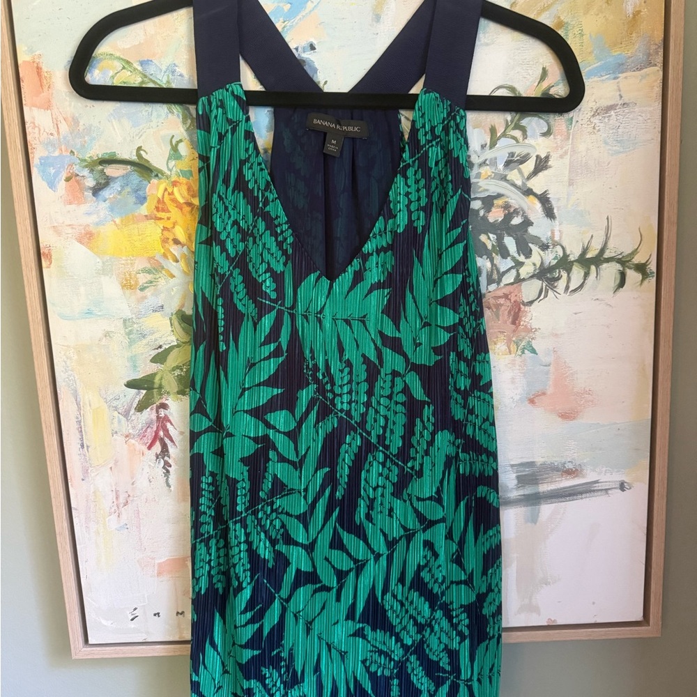 Banana Republic Green and Navy Tropical Print shirt